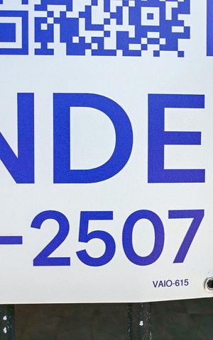 Casa à venda com 160m², 2 quartos e 2 vagasFachada