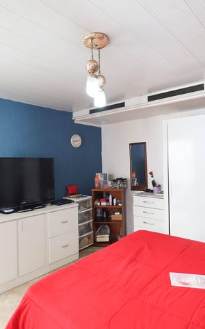 Casa à venda com 220m², 3 quartos e 1 vaga