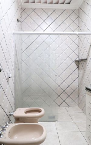 Casa para alugar com 300m², 4 quartos e 2 vagasBanheiro do Quarto 3