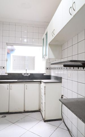 Casa para alugar com 300m², 4 quartos e 2 vagasCozinha