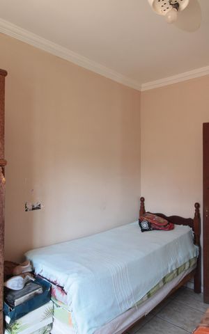 Casa à venda com 328m², 6 quartos e 3 vagasQuarto 1