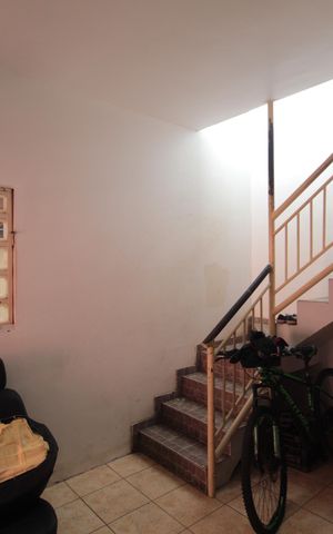 Casa à venda com 328m², 6 quartos e 3 vagasSala