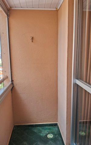 Apartamento à venda com 68m², 3 quartos e 1 vaga Apartamento à venda com 68m², 3 quartos e 1 vagaVaranda