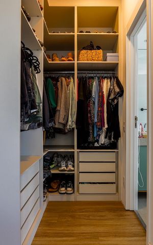 Apartamento à venda com 73m², 2 quartos e 1 vaga Apartamento à venda com 73m², 2 quartos e 1 vagaCloset