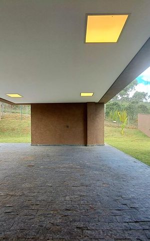 Casa de condomínio à venda com 650m², 3 quartos e 6 vagas