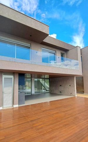 Casa de condomínio à venda com 650m², 3 quartos e 6 vagas