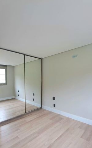 Casa de condomínio à venda com 650m², 3 quartos e 6 vagas