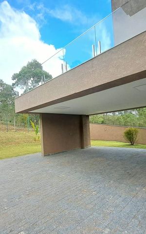 Casa de condomínio à venda com 650m², 3 quartos e 6 vagas