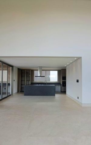 Casa de condomínio à venda com 650m², 3 quartos e 6 vagas