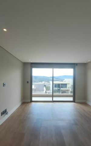 Casa de condomínio à venda com 650m², 3 quartos e 6 vagas