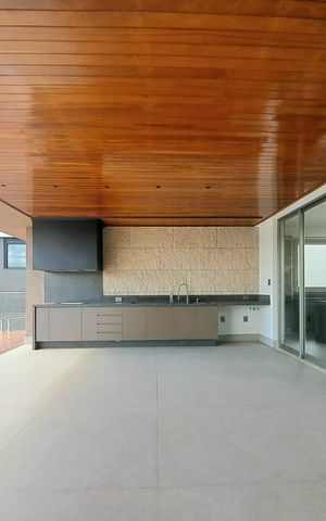 Casa de condomínio à venda com 650m², 3 quartos e 6 vagas