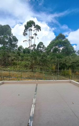 Casa de condomínio à venda com 650m², 3 quartos e 6 vagas