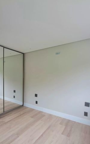 Casa de condomínio à venda com 650m², 3 quartos e 6 vagas