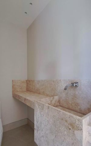 Casa de condomínio à venda com 650m², 3 quartos e 6 vagas