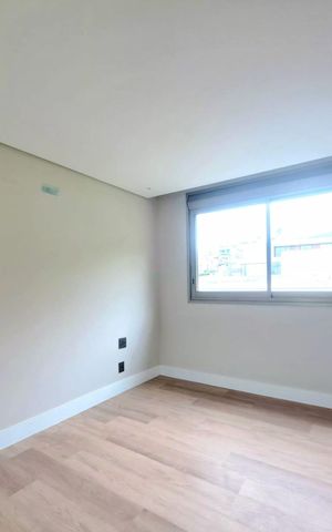 Casa de condomínio à venda com 650m², 3 quartos e 6 vagas