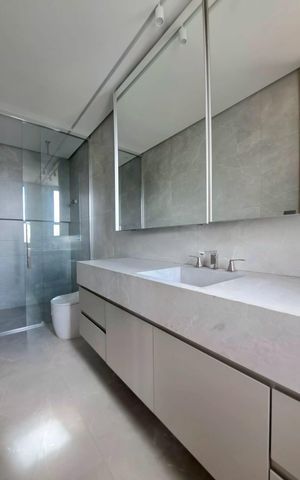 Casa de condomínio à venda com 650m², 3 quartos e 6 vagas