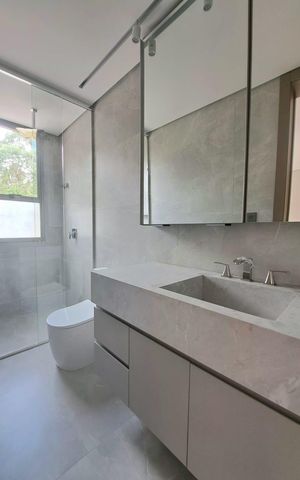 Casa de condomínio à venda com 650m², 3 quartos e 6 vagas