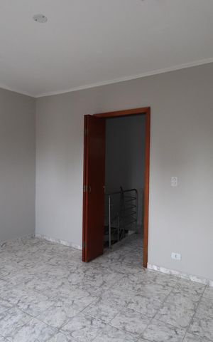 Casa à venda com 261m², 5 quartos e 3 vagasQuarto 2