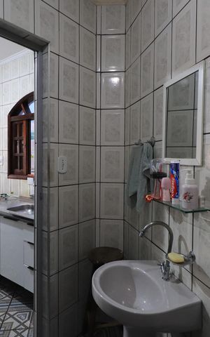 Casa à venda com 261m², 5 quartos e 3 vagasBanheiro Casa 2