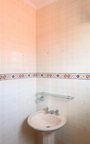 Casa à venda com 261m², 5 quartos e 3 vagasBanheiro