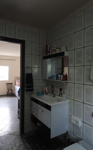 Casa à venda com 261m², 5 quartos e 3 vagasBanheiro 2 Casa 2