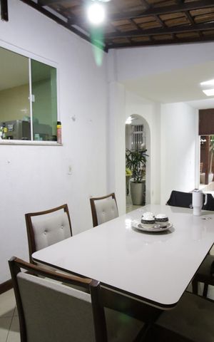 Casa à venda com 140m², 3 quartos e 1 vagaÁrea externa