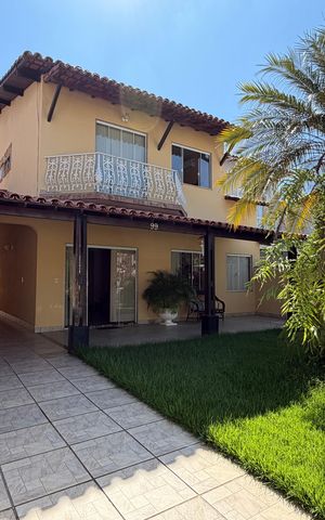 Casa de condomínio à venda com 360m², 3 quartos e 3 vagas Casa de condomínio à venda com 360m², 3 quartos e 3 vagasFrente da casa