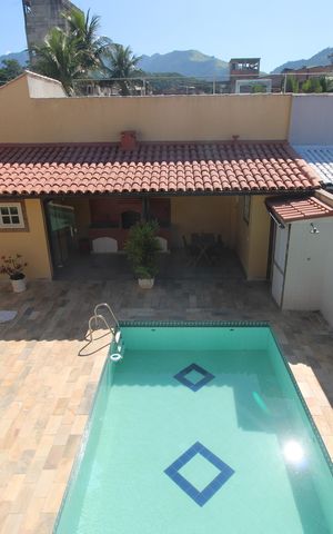 Casa de condomínio à venda com 360m², 3 quartos e 3 vagasQuarto 1 - Varanda