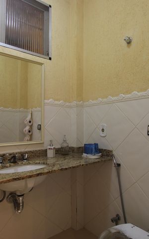 Casa de condomínio à venda com 360m², 3 quartos e 3 vagasLavabo