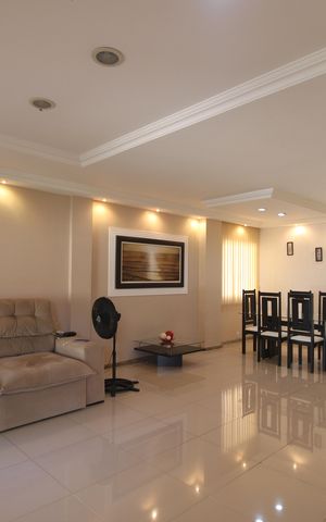 Casa de condomínio à venda com 360m², 3 quartos e 3 vagasSala