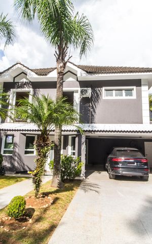 Casa de condomínio para alugar com 360m², 4 quartos e 6 vagas Casa de condomínio para alugar com 360m², 4 quartos e 6 vagasGaragem