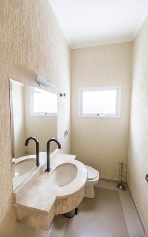 Casa de condomínio para alugar com 360m², 4 quartos e 6 vagas Casa de condomínio para alugar com 360m², 4 quartos e 6 vagasLavabo