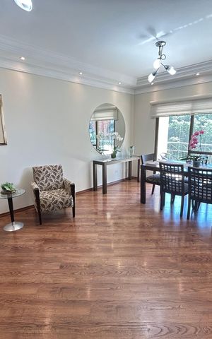 Apartamento à venda com 136m², 3 quartos e 4 vagas Apartamento à venda com 136m², 3 quartos e 4 vagasSala