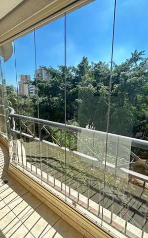 Apartamento à venda com 136m², 3 quartos e 4 vagas Apartamento à venda com 136m², 3 quartos e 4 vagasVaranda da Sala
