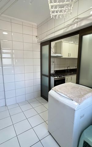 Apartamento à venda com 136m², 3 quartos e 4 vagas Apartamento à venda com 136m², 3 quartos e 4 vagasÁrea de Serviço