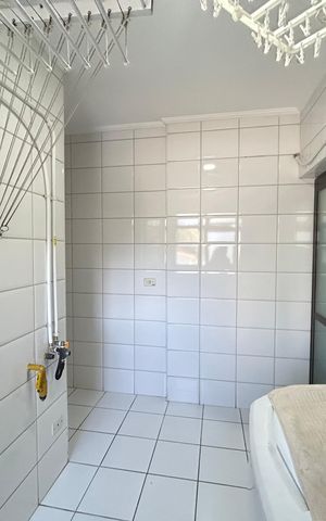Apartamento à venda com 136m², 3 quartos e 4 vagas Apartamento à venda com 136m², 3 quartos e 4 vagasÁrea de Serviço