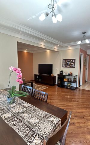 Apartamento à venda com 136m², 3 quartos e 4 vagas Apartamento à venda com 136m², 3 quartos e 4 vagasSala