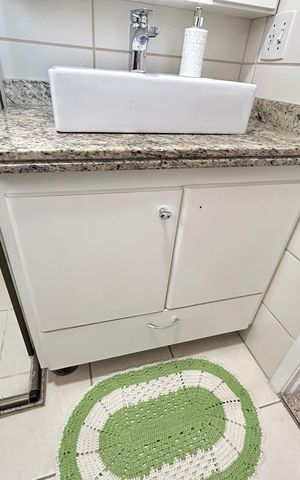 Apartamento à venda com 136m², 3 quartos e 4 vagas Apartamento à venda com 136m², 3 quartos e 4 vagasBanheiro da Suíte 1