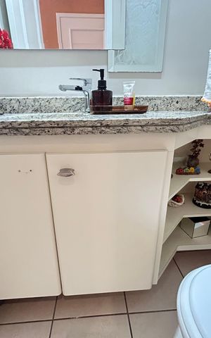 Apartamento à venda com 136m², 3 quartos e 4 vagas Apartamento à venda com 136m², 3 quartos e 4 vagasBanheiro 1