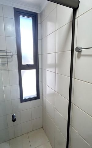 Apartamento à venda com 136m², 3 quartos e 4 vagas Apartamento à venda com 136m², 3 quartos e 4 vagasBanheiro da Suíte 2