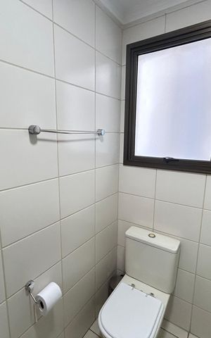 Apartamento à venda com 136m², 3 quartos e 4 vagas Apartamento à venda com 136m², 3 quartos e 4 vagasBanheiro da Suíte 1