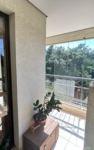 Apartamento à venda com 136m², 3 quartos e 4 vagas Apartamento à venda com 136m², 3 quartos e 4 vagasVaranda da Sala