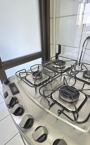 Apartamento à venda com 136m², 3 quartos e 4 vagas Apartamento à venda com 136m², 3 quartos e 4 vagasCozinha