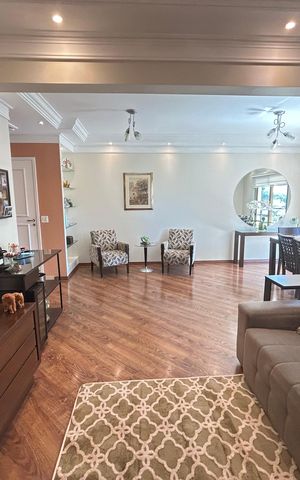 Apartamento à venda com 136m², 3 quartos e 4 vagas Apartamento à venda com 136m², 3 quartos e 4 vagasSala