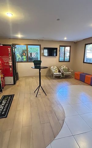 Apartamento à venda com 136m², 3 quartos e 4 vagas Apartamento à venda com 136m², 3 quartos e 4 vagasMercadinho
