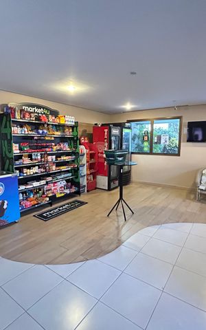 Apartamento à venda com 136m², 3 quartos e 4 vagas Apartamento à venda com 136m², 3 quartos e 4 vagasMercadinho