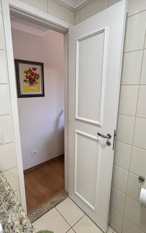 Apartamento à venda com 136m², 3 quartos e 4 vagas Apartamento à venda com 136m², 3 quartos e 4 vagasBanheiro da Suíte 1