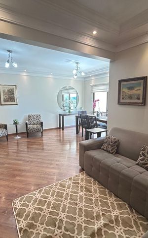 Apartamento à venda com 136m², 3 quartos e 4 vagas Apartamento à venda com 136m², 3 quartos e 4 vagasSala