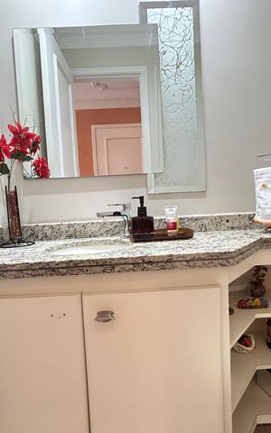 Apartamento à venda com 136m², 3 quartos e 4 vagas Apartamento à venda com 136m², 3 quartos e 4 vagasBanheiro 1