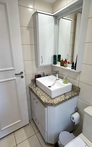 Apartamento à venda com 136m², 3 quartos e 4 vagas Apartamento à venda com 136m², 3 quartos e 4 vagasBanheiro da Suíte 2